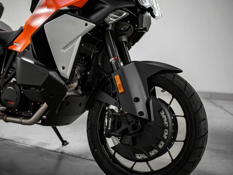 2026 KTM 1390 Super Adventure S Evo, оранжевый, 2850000 рублей, вид 4