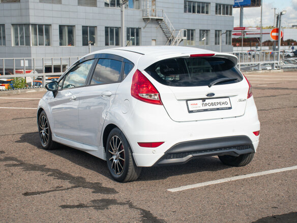 2011 Ford Fiesta Mk6, белый, 559000 рублей - вид 6