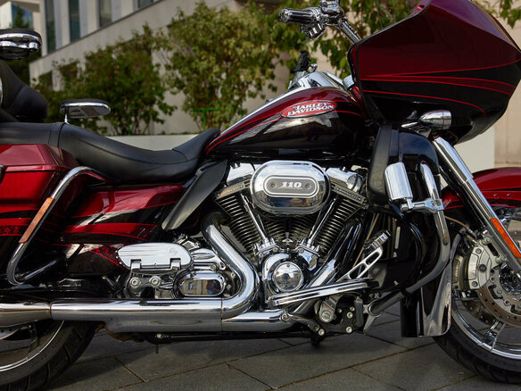 2011 Harley-Davidson CVO Road Glide, красный, 1400000 рублей - вид 10
