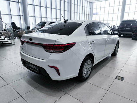 2020 Kia Rio IV, белый, 1220000 рублей, вид 5