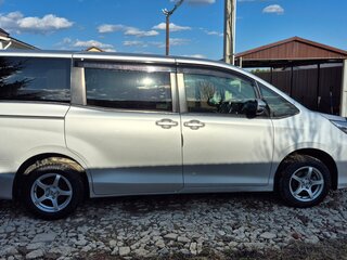 2014 Toyota Noah III (R80), серебристый, 1596000 рублей, вид 4