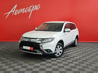 2020 Mitsubishi Outlander III Рестайлинг 3, белый, 2180000 рублей, вид 1