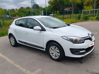2015 Renault Megane III Рестайлинг 2, белый, 900000 рублей, вид 4