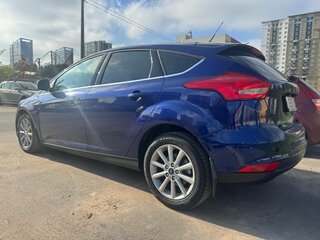2017 Ford Focus III Рестайлинг, синий, 1350000 рублей, вид 4