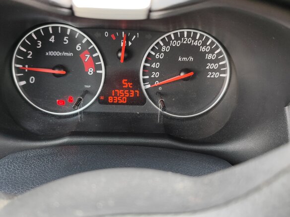 2011 Nissan Note I Рестайлинг, серебристый, 620000 рублей - вид 5