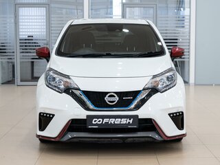 2018 Nissan Note Nismo e-Power II Рестайлинг, белый, 1570000 рублей, вид 3