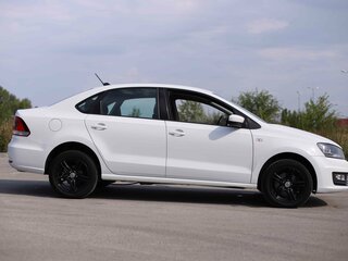 2018 Volkswagen Polo V Рестайлинг, белый, 1050000 рублей, вид 4