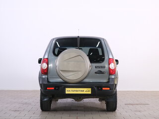 2017 Chevrolet Niva I Рестайлинг, серый, 639000 рублей, вид 5