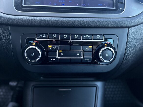 2011 Volkswagen Tiguan I, красный, 1070000 рублей - вид 13