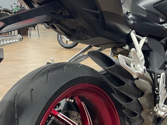 2025 QJMotor SRK 921 RR, чёрный, 975000 рублей - вид 9