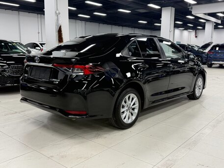 2022 Toyota Corolla XII (E210), чёрный, 1600000 рублей, вид 3