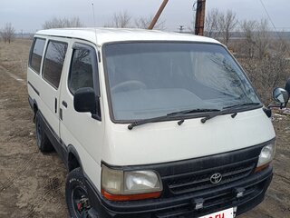 2003 Toyota HiAce H100, белый, 720000 рублей, вид 1