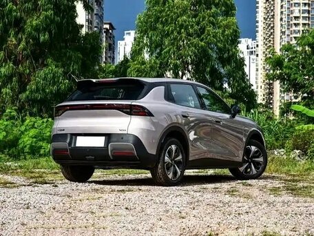 2026 Changan Qiyuan Q05 51.9 kWh II, серебристый, 2399008 рублей, вид 4