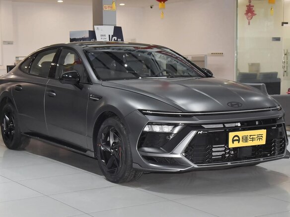 2025 Hyundai Sonata VIII (DN8) Рестайлинг, серый, 3300000 рублей - вид 2