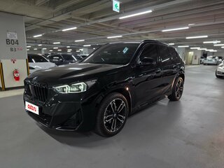 2025 BMW X1 18d sDrive III (U11/U12), чёрный, 5650000 рублей, вид 1