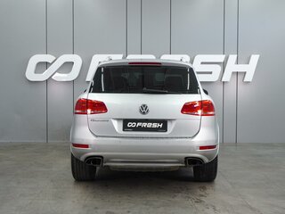 2013 Volkswagen Touareg II, серебристый, 1799000 рублей, вид 4