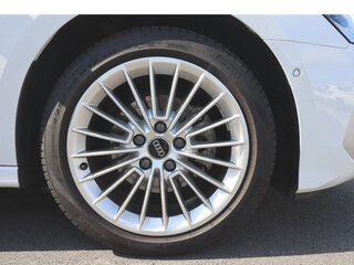 2023 Audi A3 35 TFSI IV (8Y), белый, 1525000 рублей, вид 3