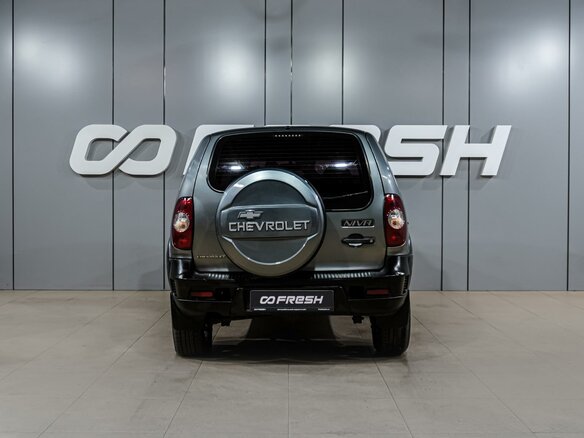2013 Chevrolet Niva I Рестайлинг, серый, 500000 рублей - вид 3