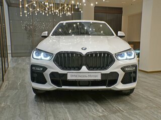 2021 BMW X6 40d III (G06), белый, 9850000 рублей, вид 3