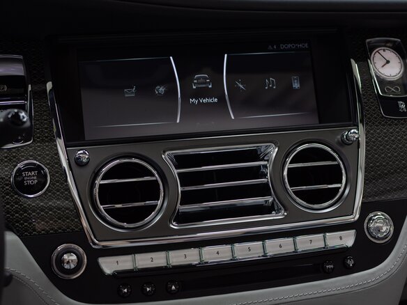 2021 Rolls-Royce Dawn Black Badge, чёрный, 45000000 рублей - вид 19