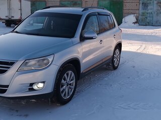 2011 Volkswagen Tiguan I, серебристый, 860000 рублей, вид 1