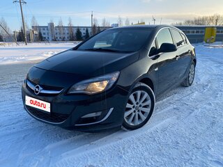 2013 Opel Astra J Рестайлинг, чёрный, 678000 рублей, вид 1
