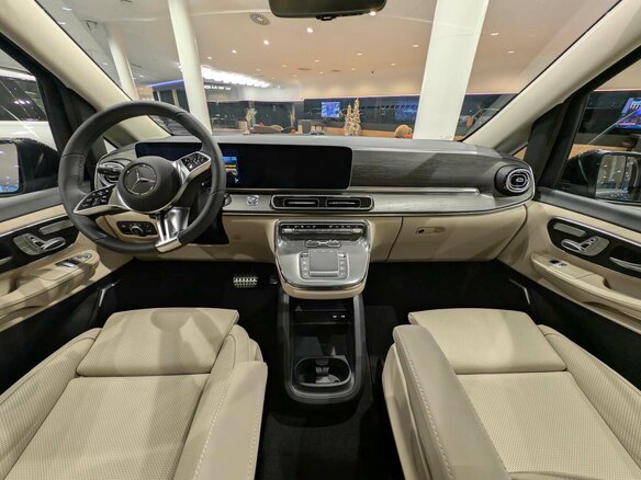 2026 Mercedes-Benz V-Класс 300 d экстра длинный III (W447) Рестайлинг 2, чёрный - вид 8