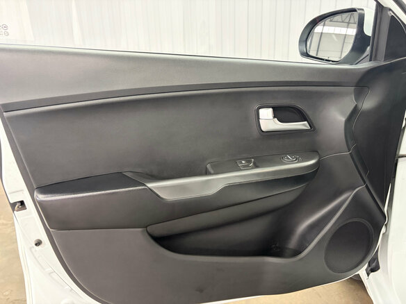 2013 Kia Rio III, белый, 897000 рублей - вид 15