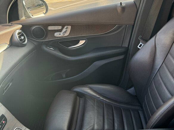 2017 Mercedes-Benz GLC 300 I (X253), чёрный, 3000000 рублей - вид 10