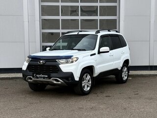 2022 Lada (ВАЗ) Niva Travel I, белый, 902000 рублей, вид 1