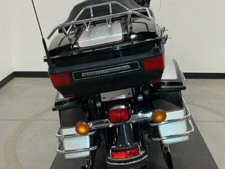 2010 Harley-Davidson Electra Glide, серый, 630000 рублей, вид 4
