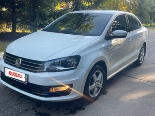 2017 Volkswagen Polo V Рестайлинг, белый, 1150000 рублей, вид 1