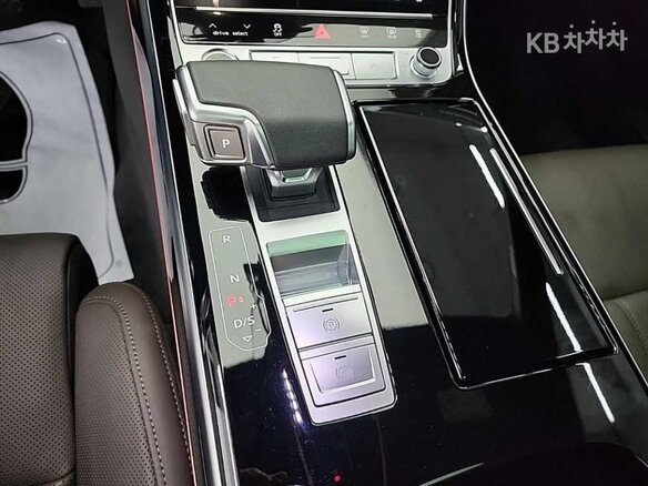 2023 Audi A8 50 TDI IV (D5) Рестайлинг, чёрный - вид 11