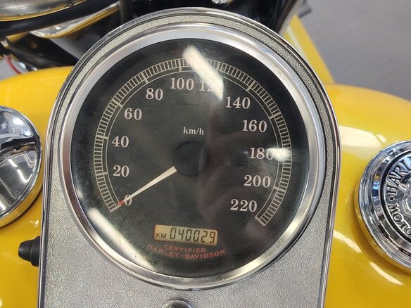 2006 Harley-Davidson Fat Boy, жёлтый, 717000 рублей - вид 8