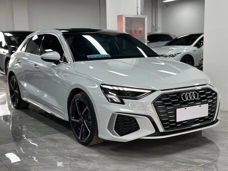2026 Audi A3 Sportback 35 TFSI IV (8Y) Рестайлинг, серебристый, 3590000 рублей, вид 1