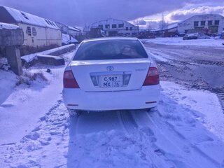 2004 Toyota Corolla IX (E120, E130) Рестайлинг, белый, 460000 рублей, вид 3