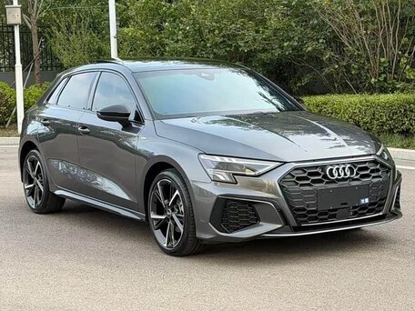 2023 Audi A3 Sportback 35 TFSI IV (8Y), серый, 1920000 рублей, вид 3