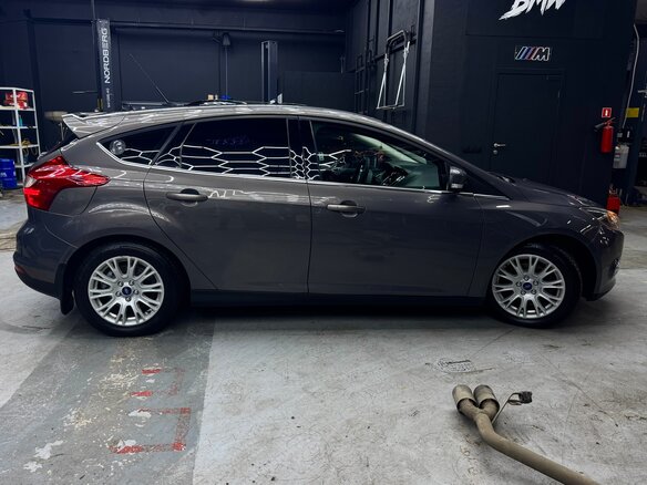 2012 Ford Focus III, серый, 750000 рублей - вид 12