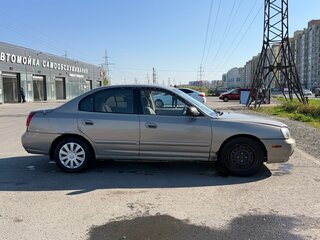 2001 Hyundai Elantra III (XD), серый, 150000 рублей, вид 4