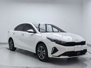 2022 Kia K3 II (China Market) Рестайлинг, белый, 1320000 рублей, вид 3