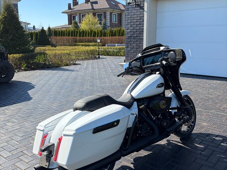 2024 Harley-Davidson Street Glide, белый, 2600000 рублей, вид 5