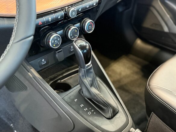 2026 Lada (ВАЗ) Vesta SW Cross I Рестайлинг (NG), серый, 2128000 рублей - вид 19