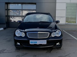 2004 Mercedes-Benz C-Класс 180 II (W203) Рестайлинг, чёрный, 699000 рублей, вид 2