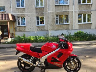 1995 Honda VF 750, красный, 260000 рублей, вид 5
