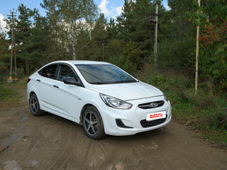 2014 Hyundai Solaris I, белый, 740000 рублей, вид 5