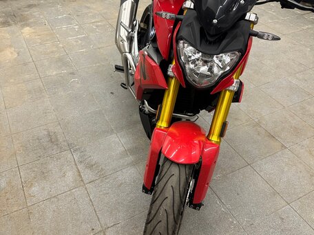 2018 BMW G 310 R, красный, 430000 рублей, вид 3