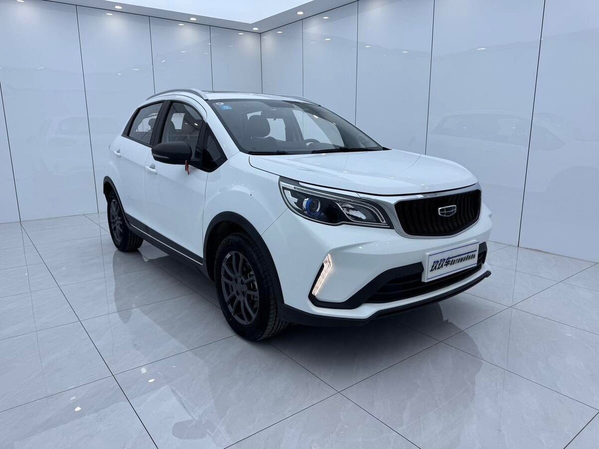 Открыть фотографии: Geely Vision X3 Pro
