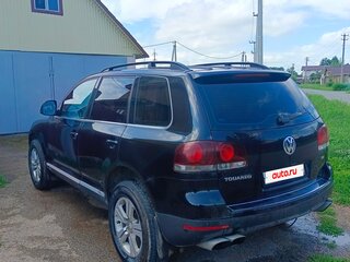 2008 Volkswagen Touareg I Рестайлинг, чёрный, 800000 рублей, вид 3