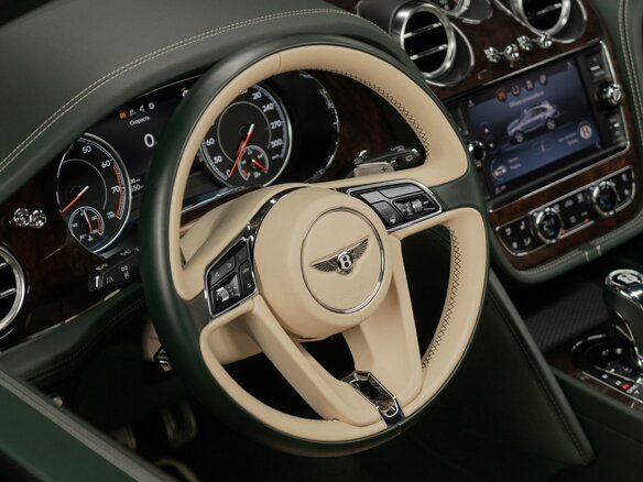 2018 Bentley Bentayga I, зелёный, 14990000 рублей - вид 13