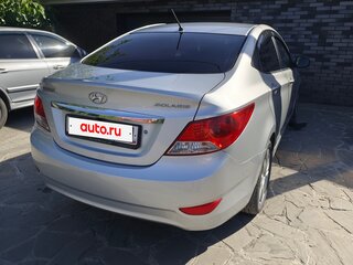 2011 Hyundai Solaris I, серебристый, 890000 рублей, вид 3